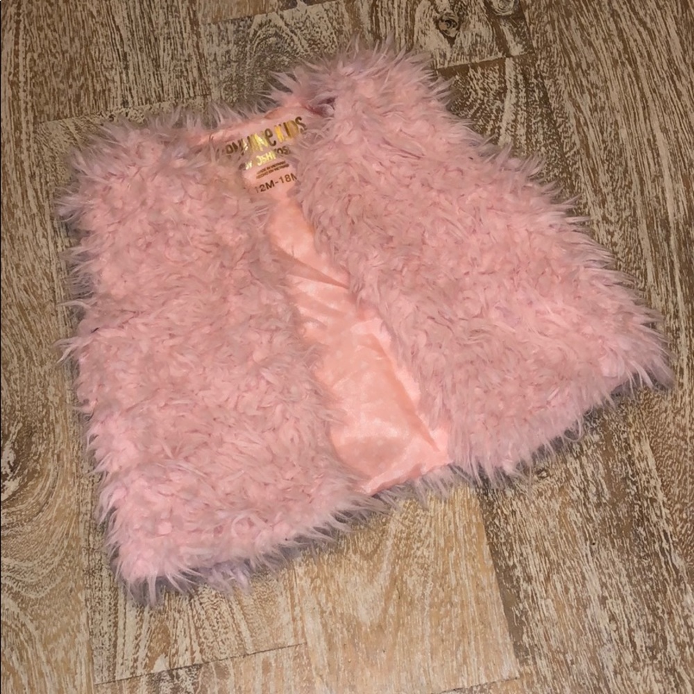 Genuine kids Oshkosh 12-18 month pink fuzzy vest